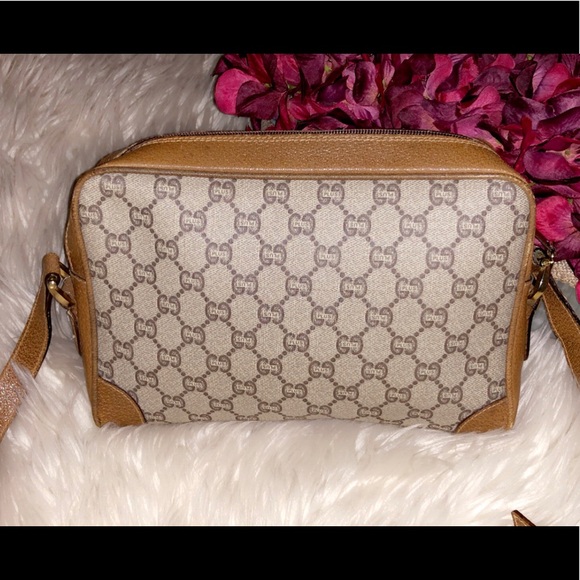 GUCCI PLUS Vintage Monogram Crossbody Bag - Picture 6 of 14